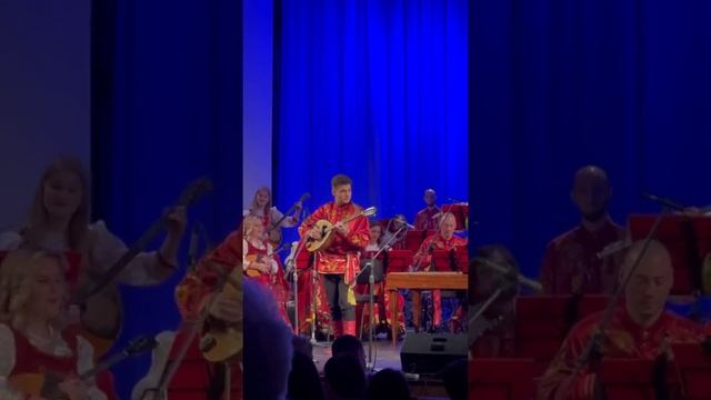Одиссей Вахрушев на бузуки. Сиртаки (Микис Теодоракис) оркестр «Дон». Συρτάκι