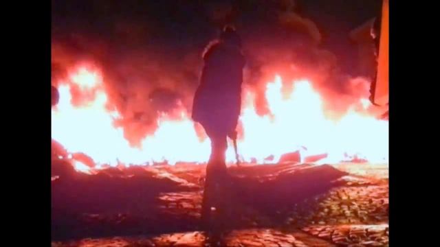 Петр Павленский в поддержку Майдана смотреть онлайн