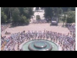 а тем временем в городе