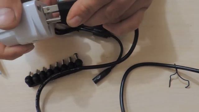 Универсальный AC Адаптер Питания смотреть онлайн