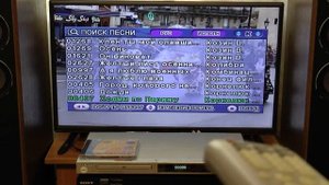 Samsung DVD-K110 - DVD-караоке система - демонстрация работы и внутреннее устройство .