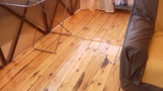 Терраса -это удобно. Мебель можно обновить. смотреть онлайн