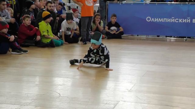 отбор 7-10 bboy Кириогло Василий Соник Огонь - брейкданс чемпионат г.Долгопрудный 2021 смотреть онлайн