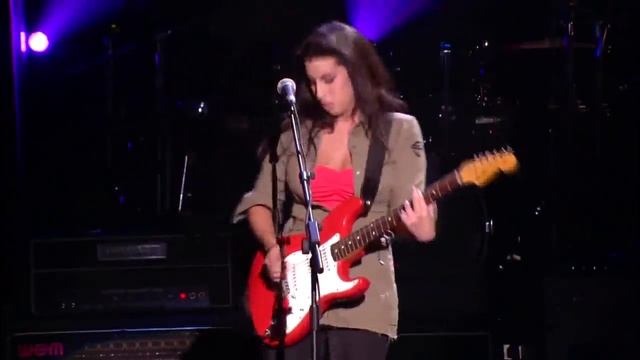 Amy Winehouse - Rare HD Footage Live ( Take The Box / In My Bed ) смотреть онлайн