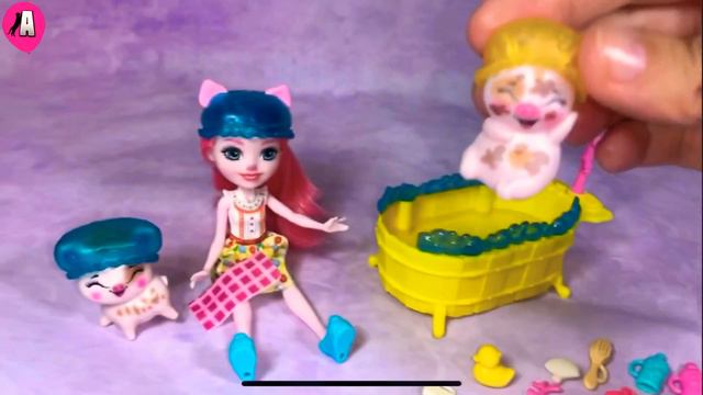 Энчантималс ПОРОСЯТА- куклы пекари свинки и банный день/время для КУПАНИЯ Enchantimals. У АЛИСКИ смотреть онлайн