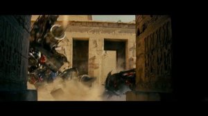 Оптимус Прайм против Мегатрона и Фоллена