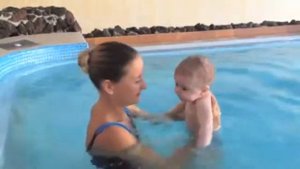 Как НАУЧИТЬ РЕБЕНКА ПЛАВАТЬ и НЫРЯТЬ за неделю