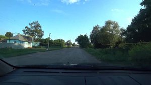 Водопровод в деревне прокладывают трубы