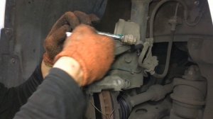 Замена передних тормозных колодок у Toyota camry 50