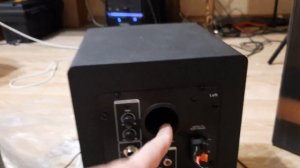 Студийные мониторы  PreSonus ERIS E4.5 обзор тест звука сравнение с JBL LSR305 Microlab Solo 2