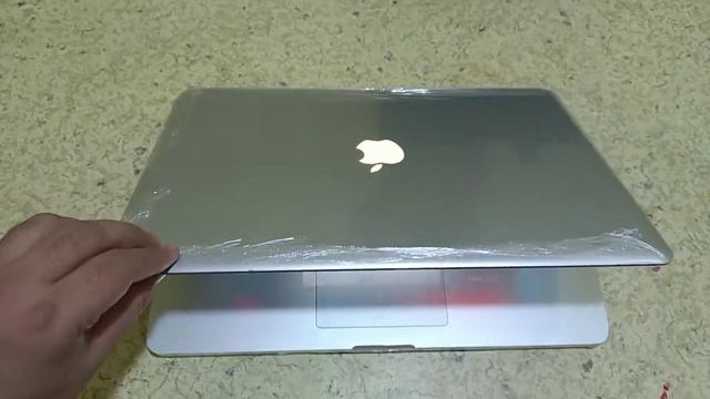 Apple MacBook pro Md101 15 inches 8 gb ram 253 gb SSD hard