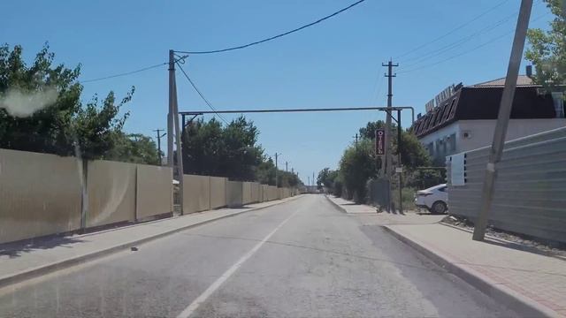 Черное море всегда прозрачно и без медуз! НО - Тамань не зашла, валим в #поселок_волна смотреть онлайн