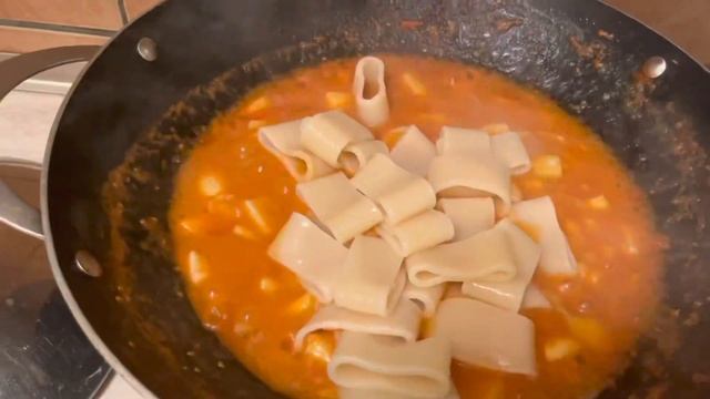 МАКАРОНИ з КАЛЬМАРАМИ CALAMARATA : ІТАЛІЙСЬКА КУЛІНАРНА ПЕРЛИНА