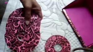 USE OLD CD and shoe box to make bangle stand ,earring stand/ CD craft