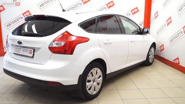 Ford Focus white 177