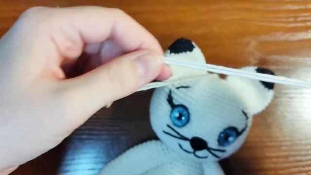 Как крепить поворотную голову вязаной игрушке