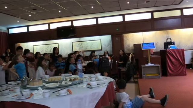 Выпускной в китайской школе 2016-2017 гг. Антверпен. смотреть онлайн