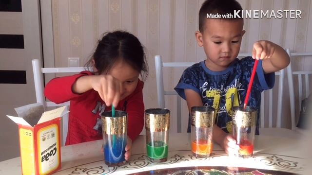 Делаем ЦВЕТНУЮ ПЕНУ в домашних условиях. Вулканическая цветная пена смотреть онлайн