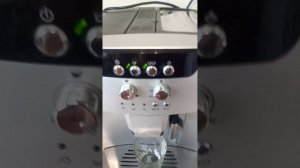 Кофемашина DeLonghi Magnifica ESAM 04.110S