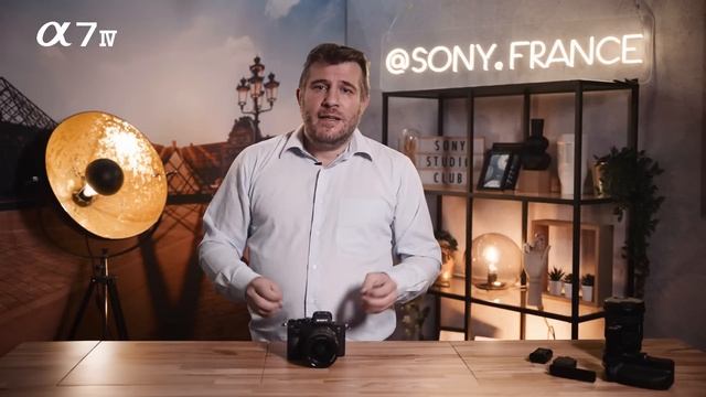 Sony Alpha 7 IV, la nouvelle référence du plein format смотреть онлайн