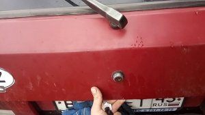 Багажник с кнопки( Ваз 09) можно открывать тремя способами