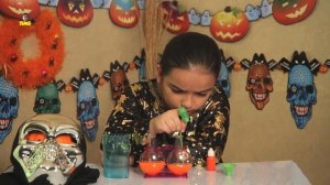 Halloween Fun with Issy - Making Potions and Invisible Ink | Witches and Wizards