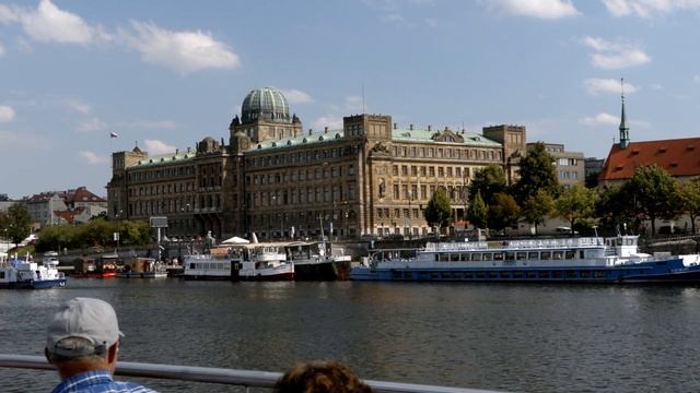 Praha. Píseň zpívá Karel Gott - Kocour Teofil. Canon XF605 смотреть онлайн