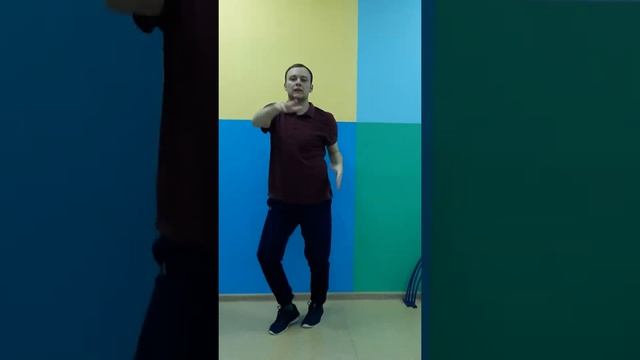 Разминка от инструктора по физической культуре смотреть онлайн