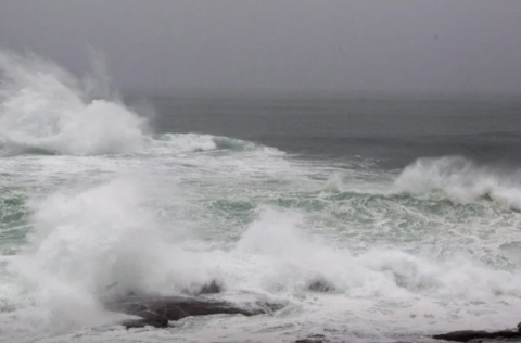 У берегов Камчатки ожидается шторм с десятиметровыми волнами