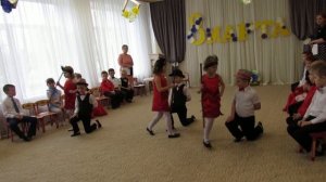 Танец на 8 марта Чарльстон Подготовительная группа "Капельки""