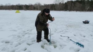 Барнаульский ледоруб Тонар 130мм: стандартные ножи против закруглённых ножей от ледобура Неро