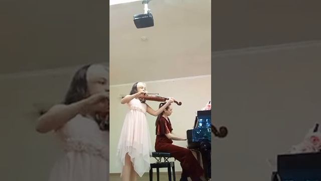 Р. Ловланд «Песня таинственного сада» в исполнении выпускницы Алины Акопян смотреть онлайн