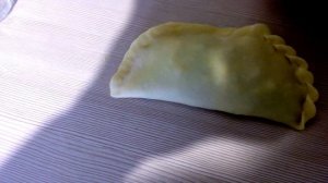 Как Сделать мережку (косичку)  на пирожке и варениках.