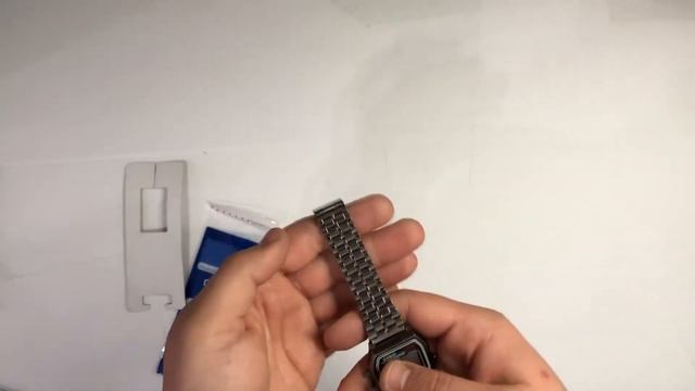 Відео огляд Годинник наручний класичний Casio. Колір платина