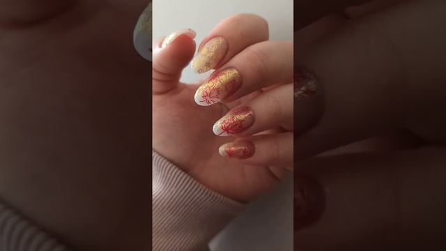 Осенний дизайн ногтей. Стемпинг. смотреть онлайн