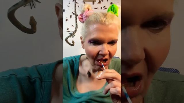 ASMR lollipop on stick eating sounds Mukbang #Shorts #Cringe #Oddly #OddlySatisfying #Crush #Teeth