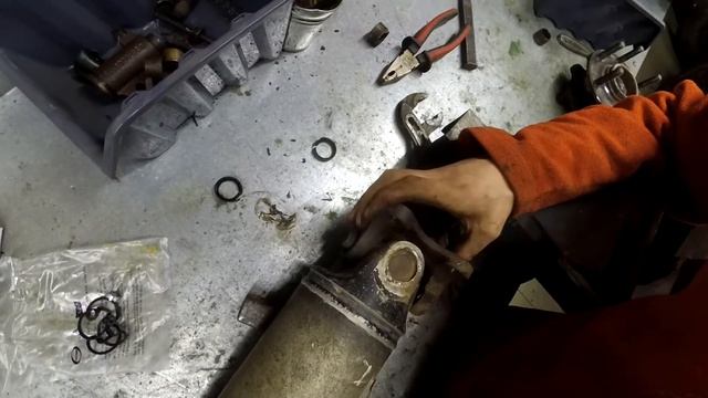 Замена задней крестовины заднего кардана ниссан навара смотреть онлайн