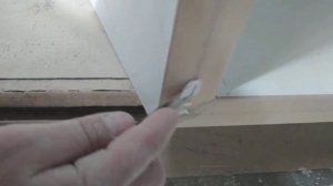 Шпаклёвка склейки на МДФ столе