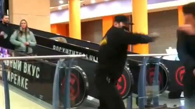 Пранк 1. Почему без маски? смотреть онлайн