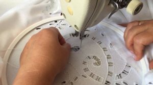 Вышивка ришелье