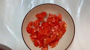 Как срезать микрозелень + рецепт быстрого и легкого салата