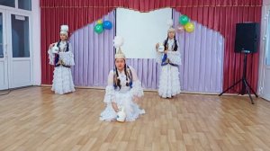 казахский танец девочек