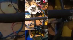 заменил лопнувшее стекло барокамеры на стенде ют