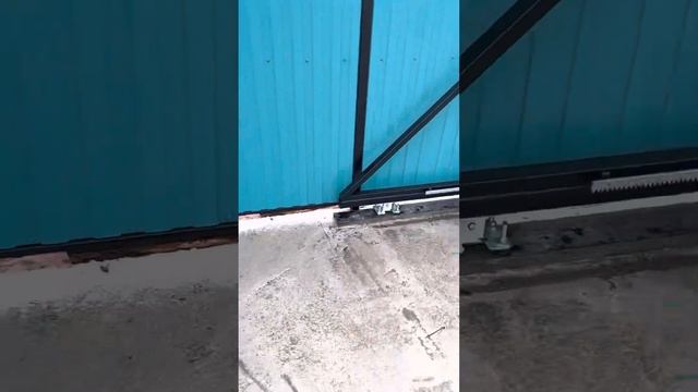 Секционный забор из профнастила с двух сторон в рамке, консольные ворота, автоматика, 2 калитки смотреть онлайн