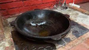РЁБРА ГОВЯЖЬИ В КАЗАНЕ