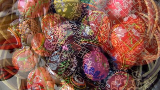 Традиционные ритуальные и обрядовые блюда. Крашенные и расписные яйца.