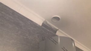 Непродуманная система крепления вытяжки Elica Stone