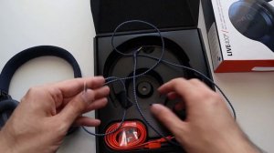 JBL Live 400BT: надежные накладные наушники, за звук которых не стыдно