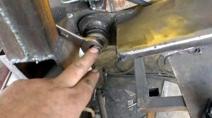 Мотоцикл.  Делаем маятниковую вилку. Сняли со стапеля.