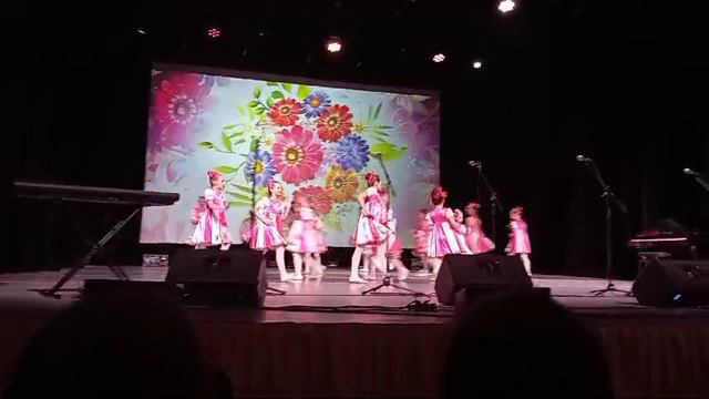 1000000357.mp4концерт